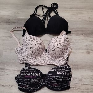 💕💕💕Victoria's Secret Black and White Bra Set
